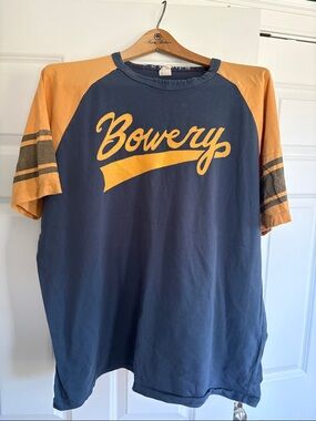 Todd Snyder Navy and Mustard Raglan 'Bowery' Tee